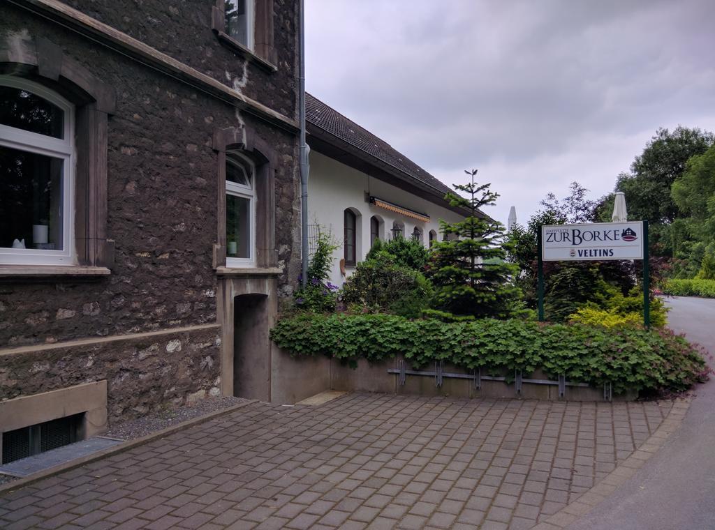 Hotel Zur-Borke Neuenrade Exterior foto